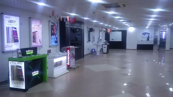 Finet Experience Centre One of Nigeria's Largest Mobile Phone Store opens.